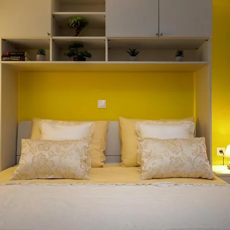 Sunshine Apartment *
